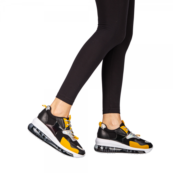 Γυναικεία αθλητικά παπούτσια μαύρα από οικολογικό δέρμα και ύφασμα Tursa - Kalapod.gr